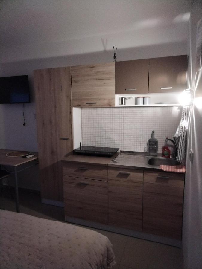 Studio Apartman Mir Apartment Kanjiza Bagian luar foto