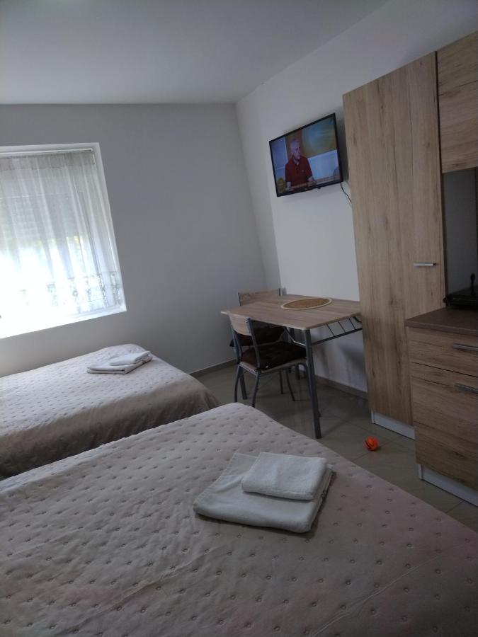 Studio Apartman Mir Apartment Kanjiza Bagian luar foto